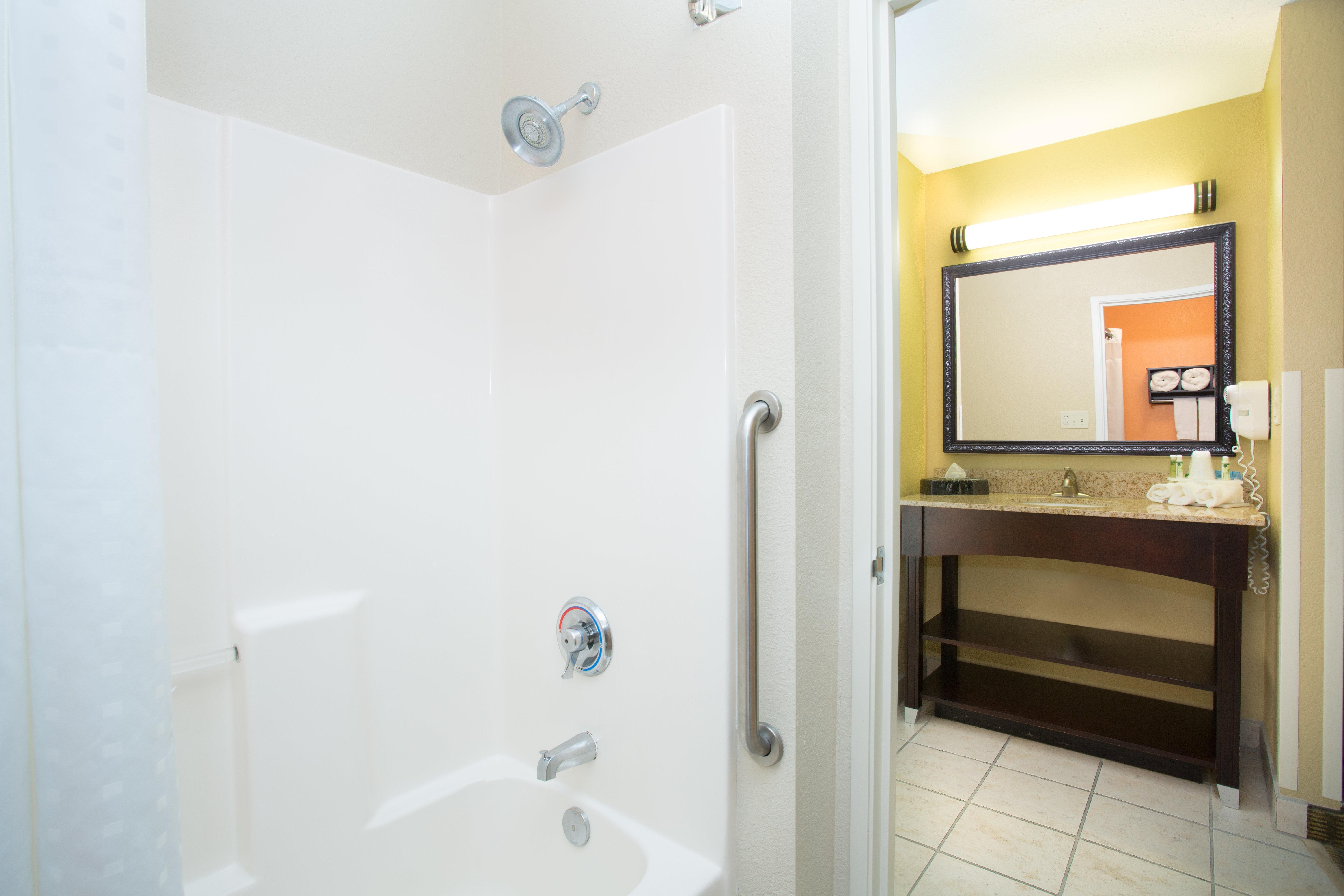 Holiday Inn Express Hotel & Suites Lexington By Ihg Exterior foto