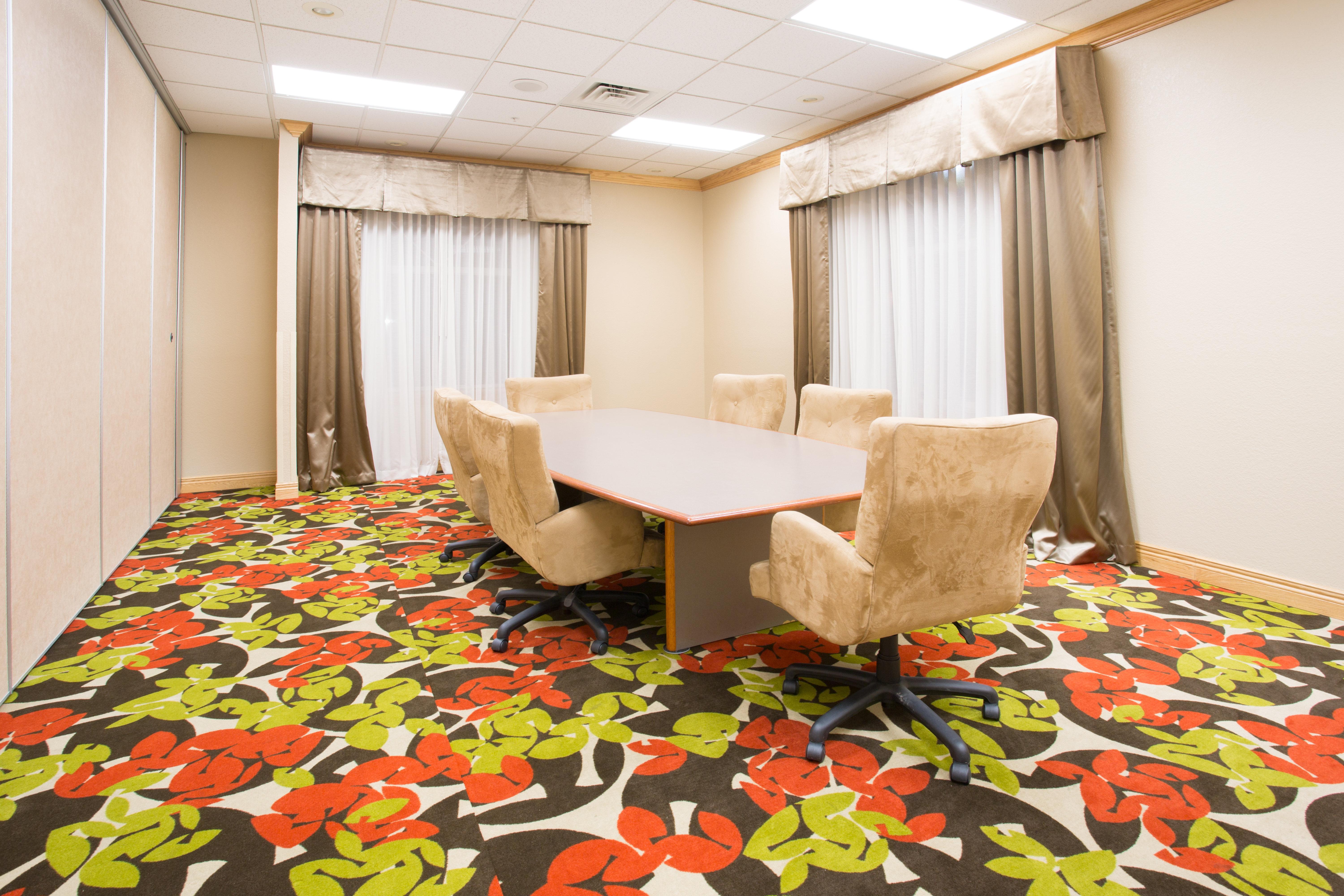 Holiday Inn Express Hotel & Suites Lexington By Ihg Exterior foto